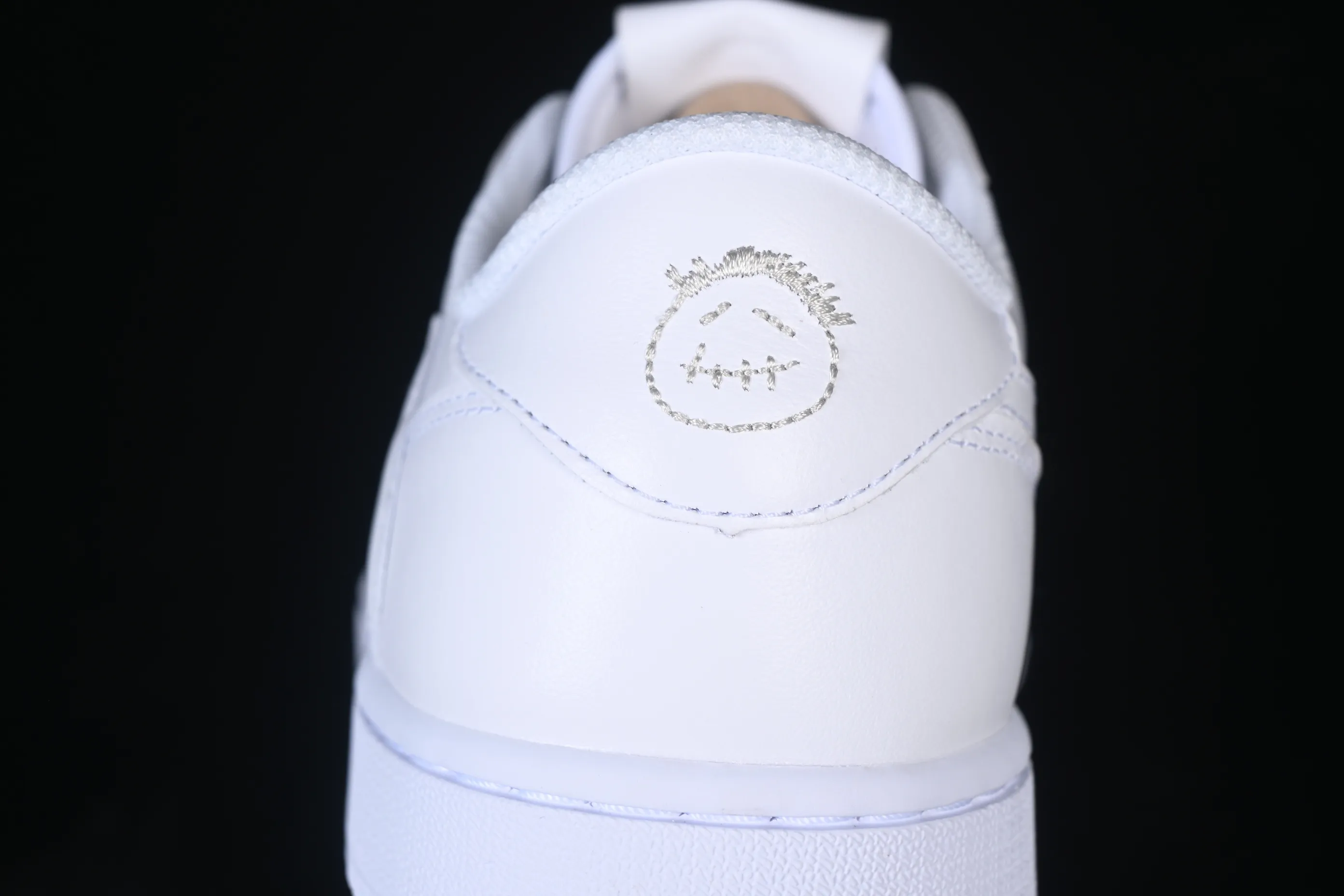 All categories Air Jordan Jordan series basketball shoes Air Jordan 1 Low Travis Scott x Fragment Design x Air Jordan 1 Low OG SP AJ1 Joe 1 relatives and friends limited pure white low-top cultural casual sneakers TD1228-111